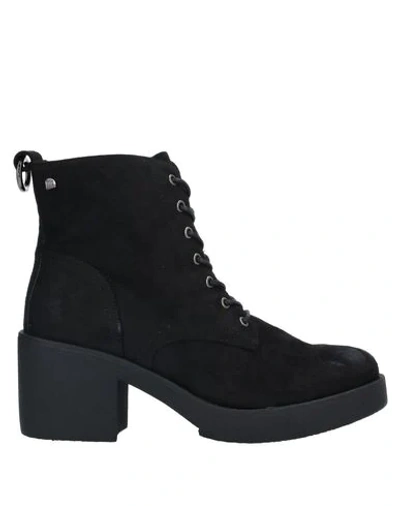 Mtng Ankle Boots In Black