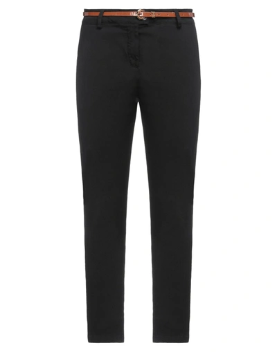 Le Streghe Casual Pants In Black