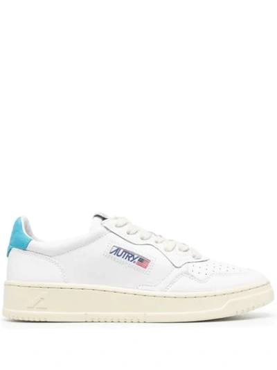 Autry 01 Low Aulw Sneakers Ln26 In White