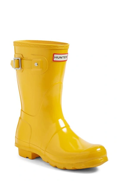 Hunter 'original Short' Gloss Rain Boot In Yellow