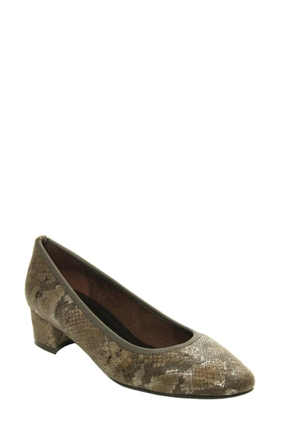 Vaneli Angele Pump In Wren Rockefeller Suede