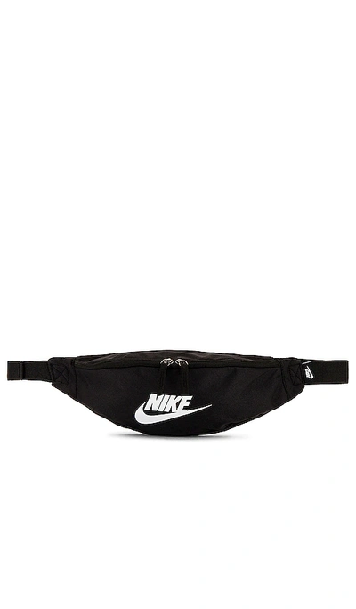 Nike Nk Heritage Hip Pack In Black