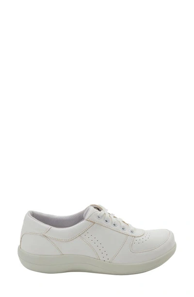 Alegria Daphne Sneaker In White Softie Leather