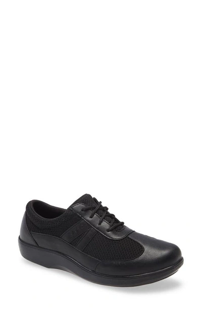 Traq By Alegria Rhythmiq Sneaker In Black Out Leather