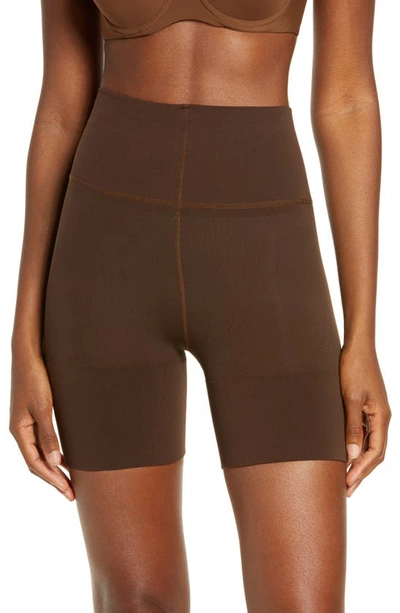 Item M6 Shape Shorts In Cacao
