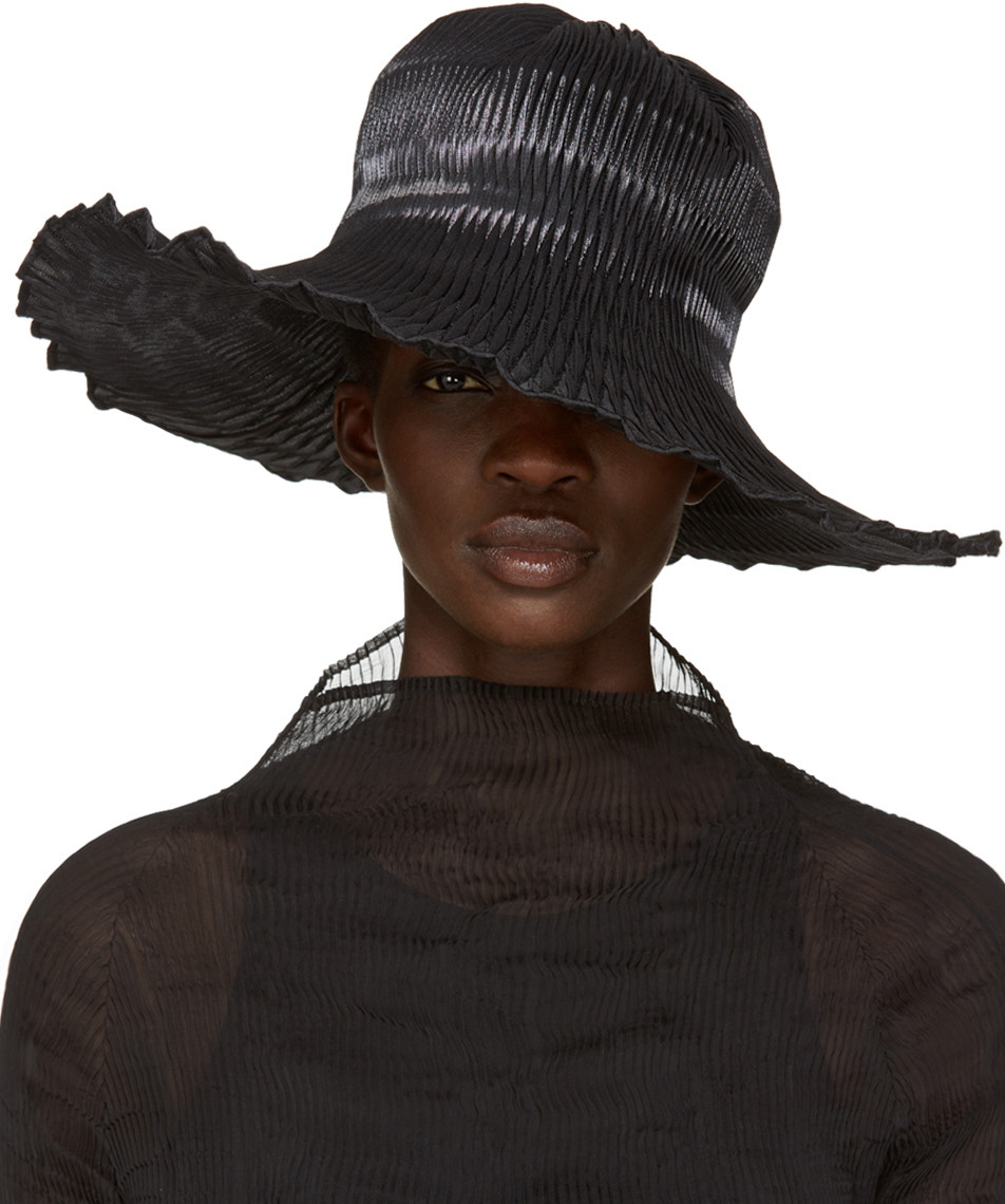 Issey Miyake Black Pleated Hat | ModeSens