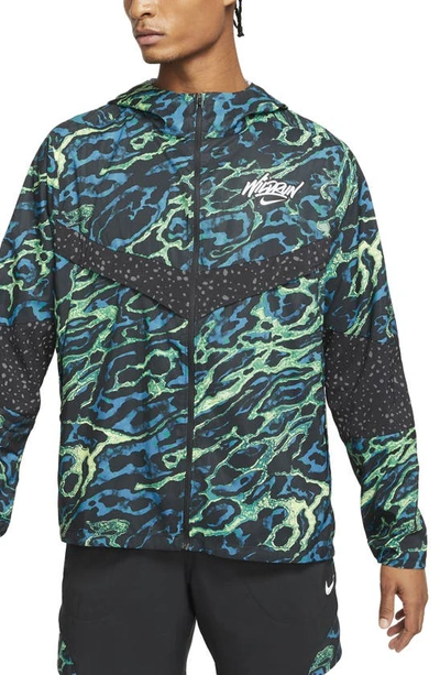 Nike Windrunner Wild Water Repellent Hooded Running Jacket In Green