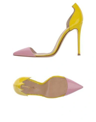 Gianvito Rossi Court In Pink