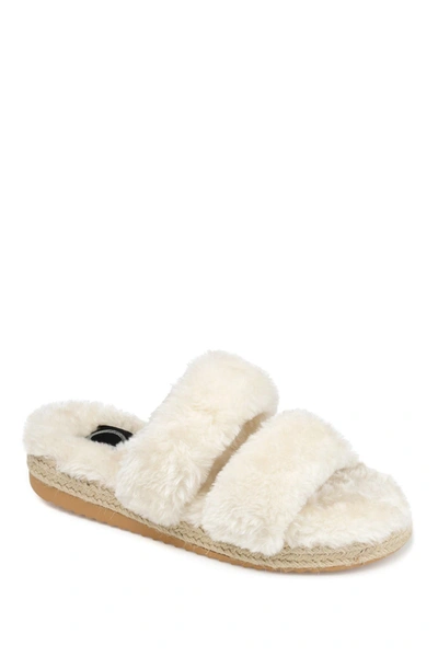 Journee Collection Collection Women's Faux Fur Relaxx Slipper In Ivory