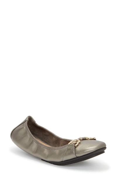 Me Too Olympia Skimmer Flat In Pewter Leather