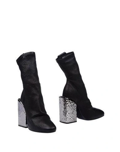 Cinzia Araia 短靴 In Black