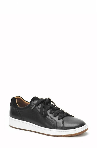 Aetrex Blake Leather Low Top Sneaker In Black Leather