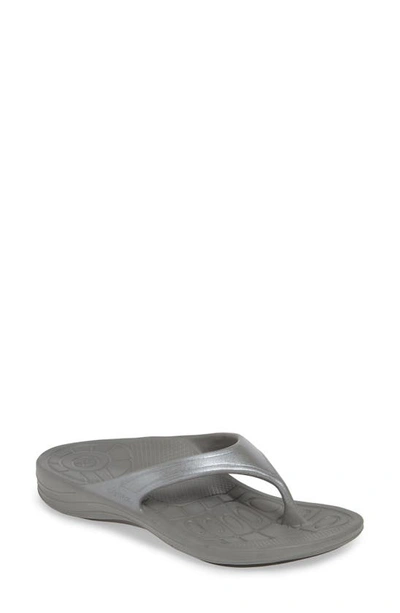 Aetrex Fiji Flip Flop In Charcoal