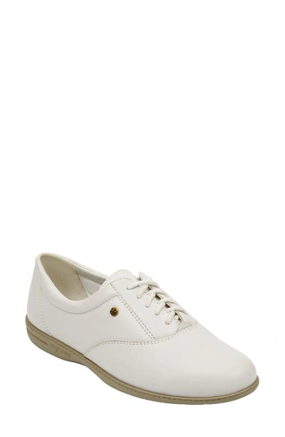 Easy Spirit Motion Sneaker In White Leather