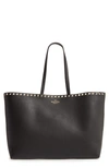 Valentino Garavani Rockstud Leather Tote In Nero