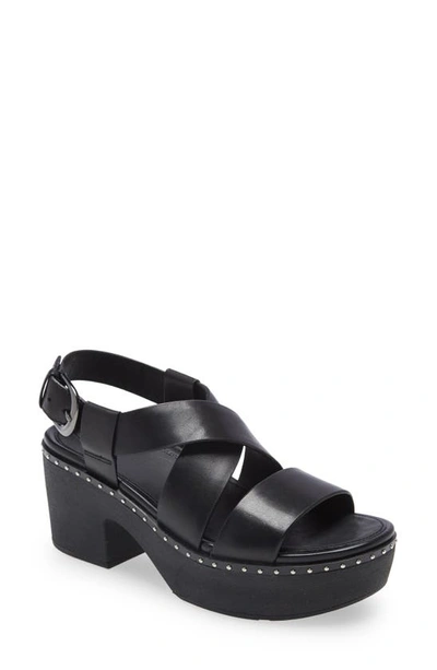 Fitflop Pilar Clog Sandal In All Black