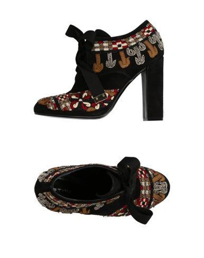 Etro Laced Shoes In Black