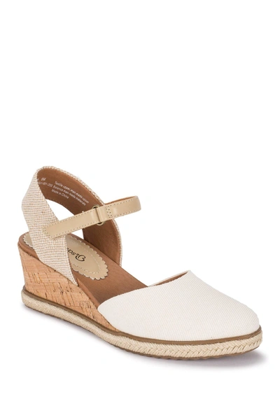 Baretraps Women's Ocean Platform Wedges Women's Shoes In Cream Canvas