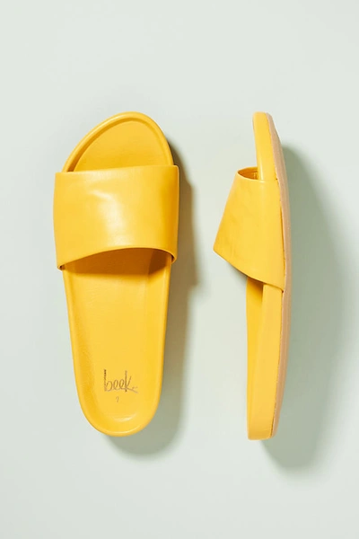 Beek Gallito Slide Sandals In Yellow