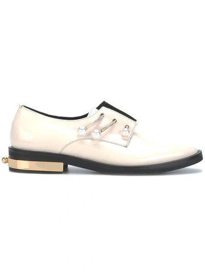 Coliac Contrast Pointed Loafers In Milk
