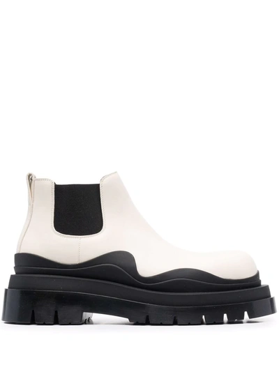 Bottega Veneta Tire Leather Chelsea Mid Boots In Black