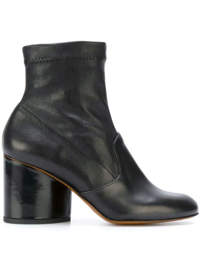 Robert Clergerie Stretch Tear Leather Booties In Black