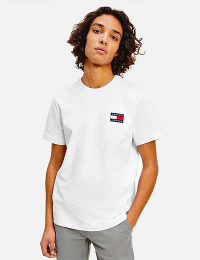 Tommy Hilfiger Tommy Jeans Badge Logo T-shirt (organic Cotton) In White