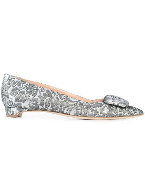pointed toe ballerina shoes