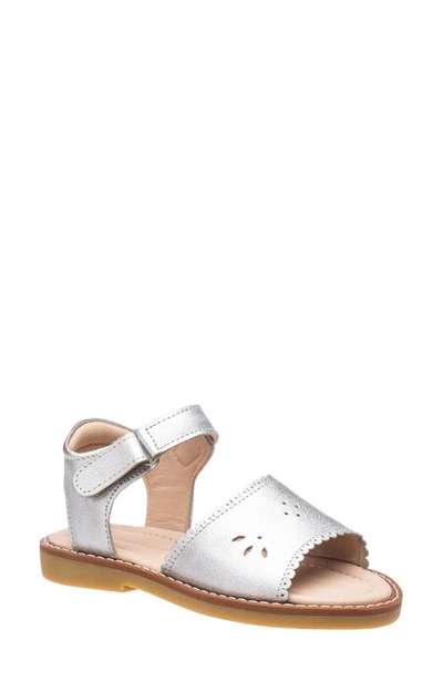 Elephantito Girls' Classic Leather Scalloped Sandal, Toddler/kids In Silver