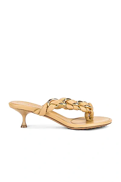 Bottega Veneta Dot Woven Chain Thong Sandals In Cane Sugar