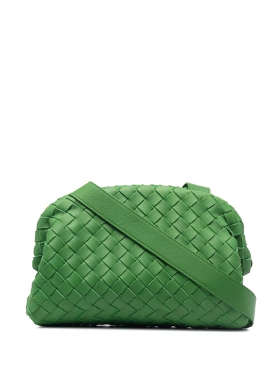 Bottega Veneta Hidrology Intrecciato Leather Messenger Bag In Green