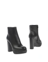 Manas Ankle Boot In Black