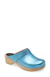 Swedish Hasbeens Husband Clog In Turquoise Metallic Leather