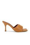 Alohas Loren Puffy Heels In Camel