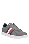 Tommy Hilfiger Lampkin Low Top Sneaker With Flag Men's Shoes In Light Gray