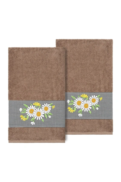 Linum Home Daisy Embellished Bath Towel In Latte