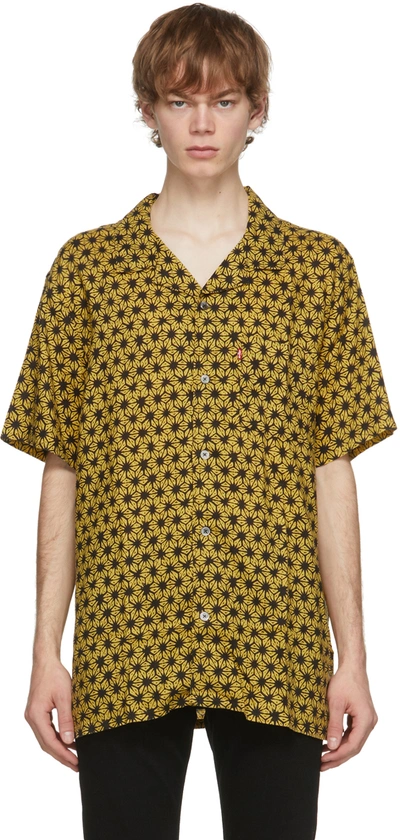 Levi's (r) Premium Cubano Star Fruit Short Sleeve Button-up Camp Shirt In Yellow