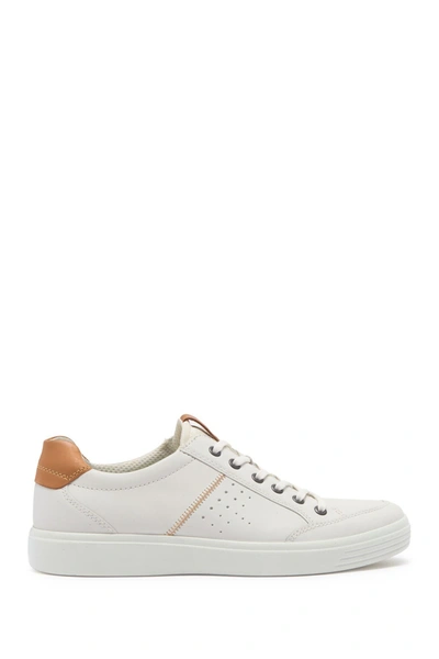 Ecco Soft Classic Low Top Sneaker In White/lion