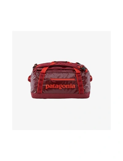 Patagonia Black Hole Logo-print Recycled- Polyester Duffel Bag 40l In Hot Ember