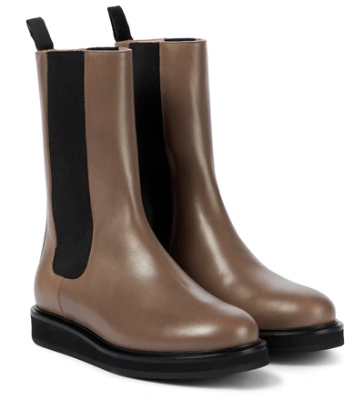 Legres Model 18 Leather Chelsea Boots In Brown