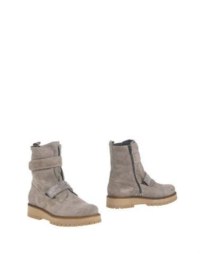 Manas Ankle Boot In Grey