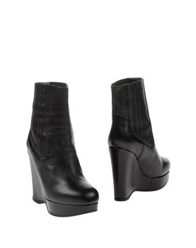 Juicy Couture Ankle Boot In Black