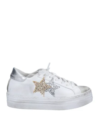 2star Sneakers In White