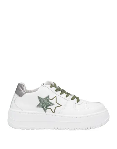 2star Sneakers In White
