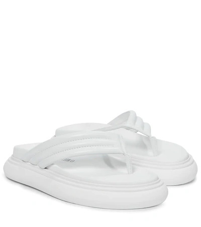 Attico Alton Leather Thong Sandals In White