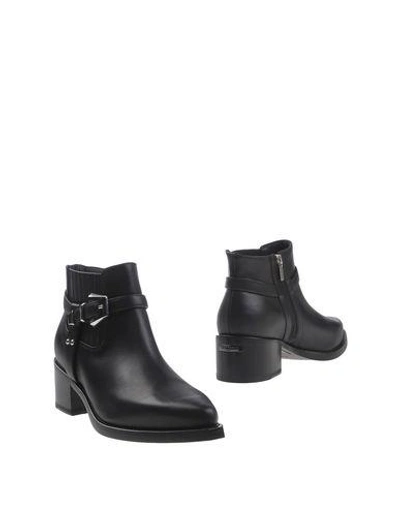 Le Silla Ankle Boots In Black