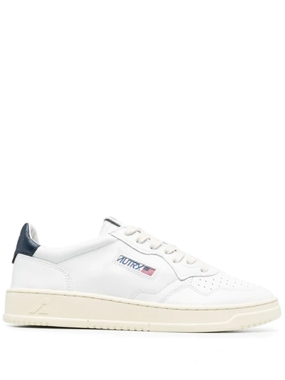 Autry 01 Leather Sneakers With Blue Heel Tab In White