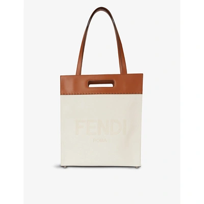 Fendi N-s Logo印花托特包 In White