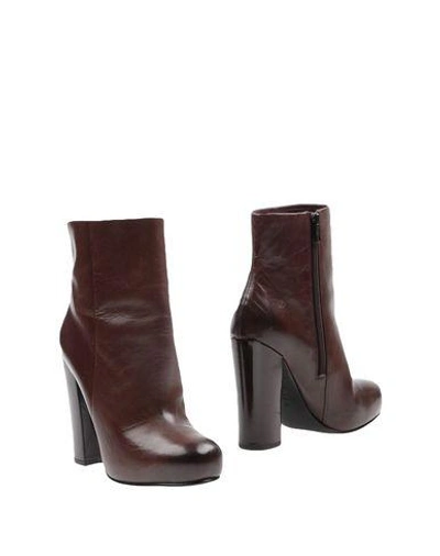 Ash Ankle Boots In Maroon