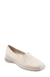 Trotters Women's Universal Loafer Women's Shoes In Bone